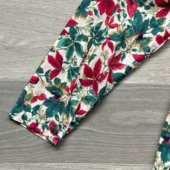 Conversation Pieces Top Women Small Christmas Holly Mistletoe Cotton Button Up - Picture 7 of 9